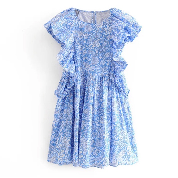 Magic Dress! - Picture 2 of 6